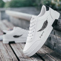 Homens brancos Calçados Esportivos Moda Homens Sapatos Casuais Homem de Couro Flats Conforto Resistente Tênis Casuais Masculinos Zapatillas De Hombre