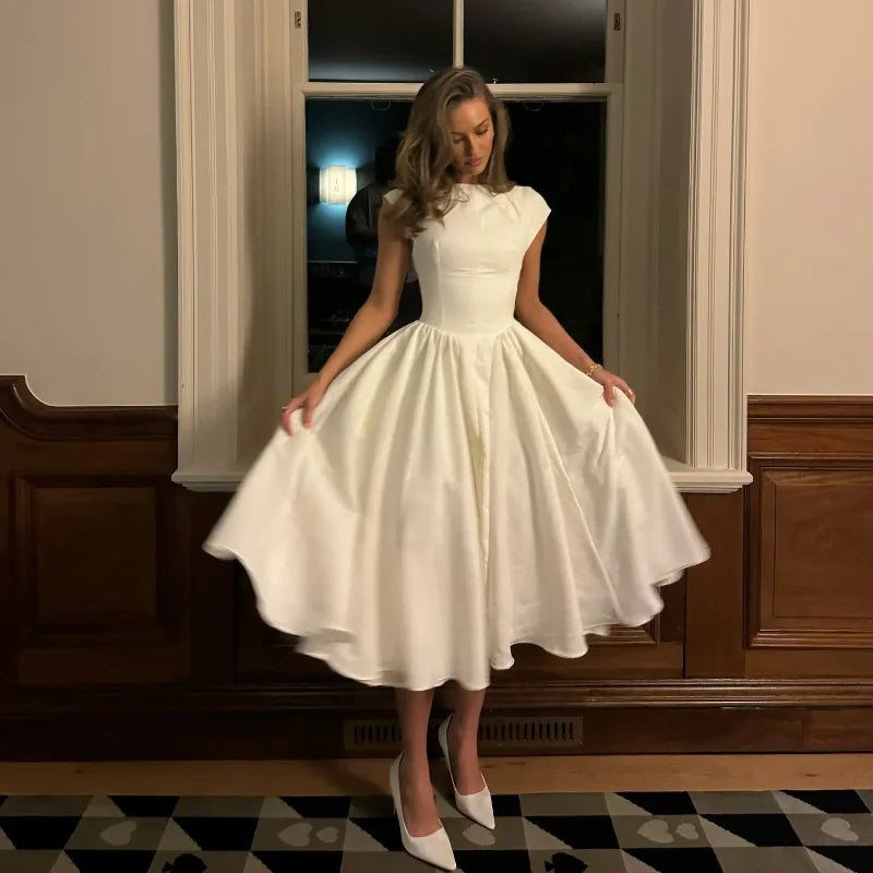 Elegante Branco Plissado A Linha Grande Hem Vestido de Festa Moda Feminina Slash Neck Slim Backless Vestidos 2025 Vestes Femininas Do Clube Verão