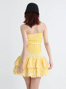 TWOTWINSTYLE Cut Out Bainha em camadas Vestido Sexy Para Mulheres Sem Alças Sem Mangas Fora Do Ombro Cintura Alta Mini Vestidos Roupas Femininas