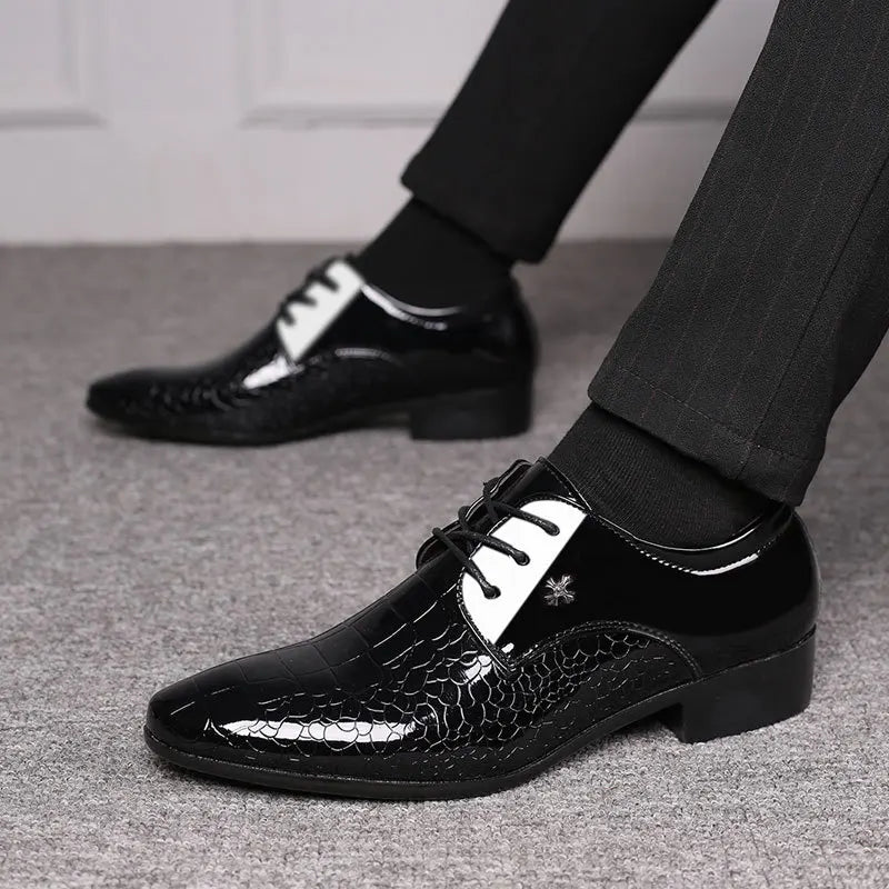 Sapatos de couro de negócios masculinos de luxo sapatos formais pretos plus size 38-49 sapato de casamento masculino com cadarço de tendência para homens primavera novo